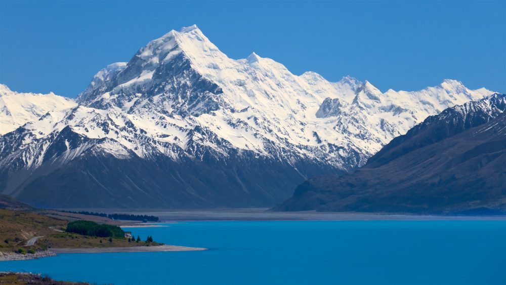 Mountain scenery at Mount Cook National Park